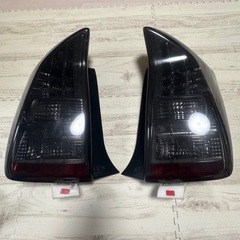 30プリウス 前期テールランプ(スモークカバー付き)