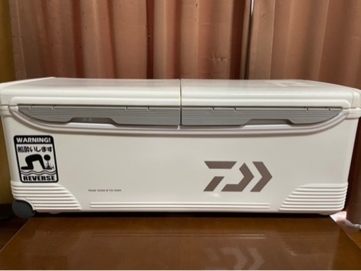 値下げしました。美品DAIWA  クーラーボックス50L