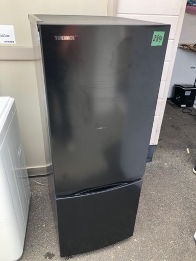 NO 284 福岡市内配送設置無料✨　2023年式東芝(TOSHIBA) 冷蔵庫 幅47.9㎝ 153L GR-U15BS(K) 2ドア 自動霜取り 右開きタイプ ひとり暮らし 省スペース 耐熱天板 2023年モデル セミマットブラック