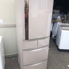 NO 283🌈福岡市内配送設置無料✨🌈  R-K42F-T 冷蔵庫 ビッグ&スリム60 ソフトブラウン [5ドア /右開きタイプ /401L]