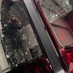 ハイエース 純正テールランプ 寒冷地仕様 スモーク 加工 カスタム ペイント