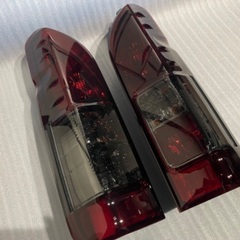 ハイエース 純正テールランプ 寒冷地仕様 スモーク 加工 カスタム ペイント