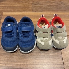 NIKEとasicsのベビーシューズ　13cm