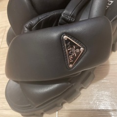 PRADA　サンダル