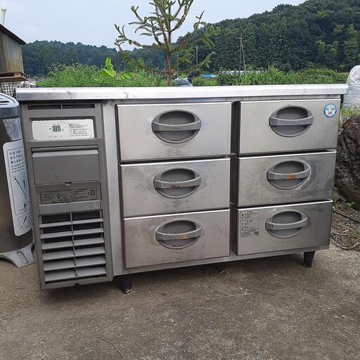 業務用冷蔵庫引き出しタイプ
