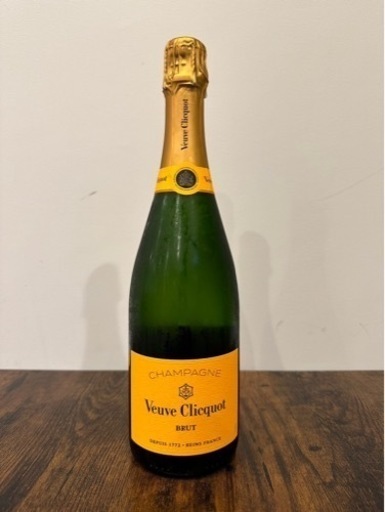 ヴーヴ・クリコ イエローラベル ブリュット [ スパークリング 750ml ]