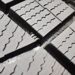 走行短め DUNLOP WINTER MAXX WM03 195/60R16 16インチ スタッドレス 4本 20年製 セレナ ノートe-POWER ラフェスタ等　(KTG031)