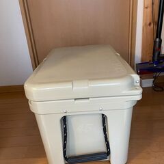 【中古】YETI Tundra 45 イエティ タンドラ クーラーボックス ホワイト/タン