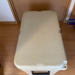 【中古】YETI Tundra 45 イエティ タンドラ クーラーボックス ホワイト/タン