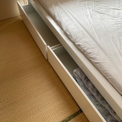 IKEA クイーンベッド　