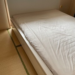 IKEA クイーンベッド　