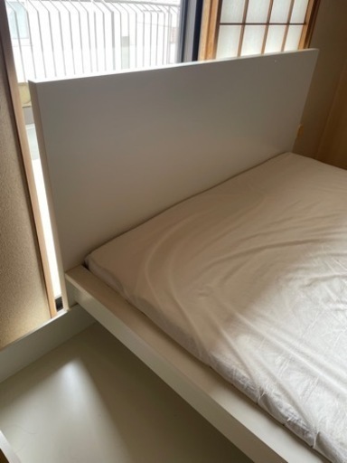 IKEA クイーンベッド