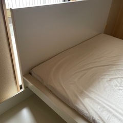 IKEA クイーンベッド　