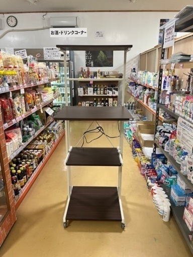 値下げしました。使用期間半年だからまだまだ綺麗ですよ。