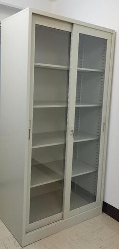 鍵付き　スチール書庫