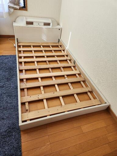 シングルベッド　ホワイト