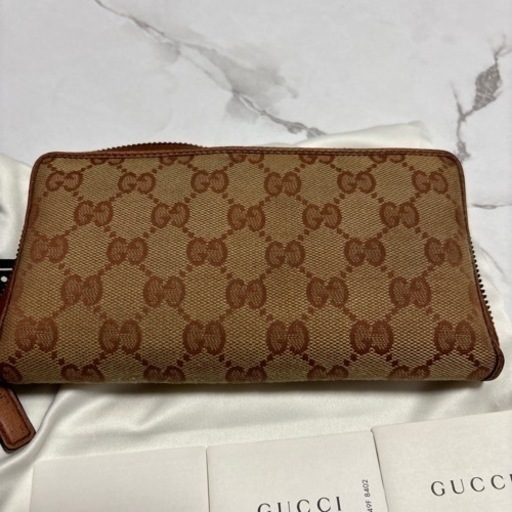 GUCCIヤンキース長財布