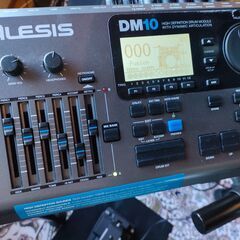 電子ドラムセットを格安でお譲りします。Alesis DM10 参考中古販売価格