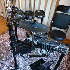 電子ドラムセットを格安でお譲りします。Alesis DM10 参考中古販売価格50000相当 電子ドラムセットを格安でお譲りします。Alesis DM10 参考中古販売価格
