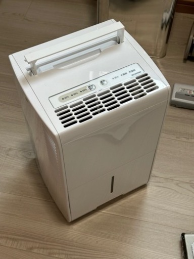 アイリスオーヤマ 除湿機 コンプレッサー式 除湿器 5.6L
