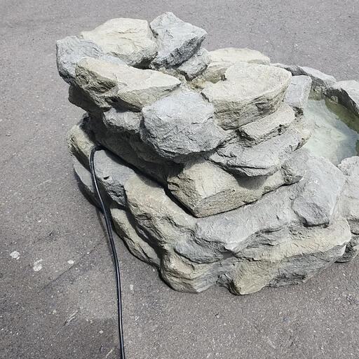 売却済】ウォーターガーデニング用 岩池 滝