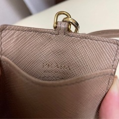 PRADA社員証入れ