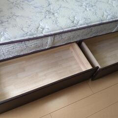 シモンズダブルベッドマットレス＆ベッドフレーム