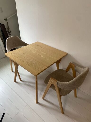 美品 現行販売品 ILALI イラーリ 北欧モダンデザインダイニングセット 天然木タモ材ダイニングセット 新品参考価格83,400円 クリーニング済み