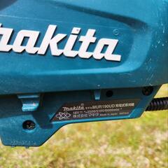マキタ 充電式草刈機 MUR190UD　本体のみ