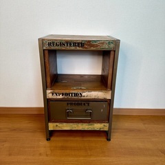 d-Bodhi FERUM INDUSTRIAL NIGHT TABLE