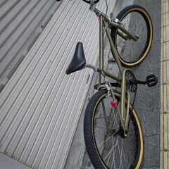 Welby[ウエルビー]backpacker(バックパッカー)24吋 BMXタイプのクルーザー シングル/マットオリーブ
