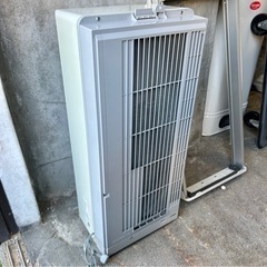 札幌市内配送可 美品 21年製 コロナ ルームエアコン ウインドエアコン CW-1821 標準窓枠付き