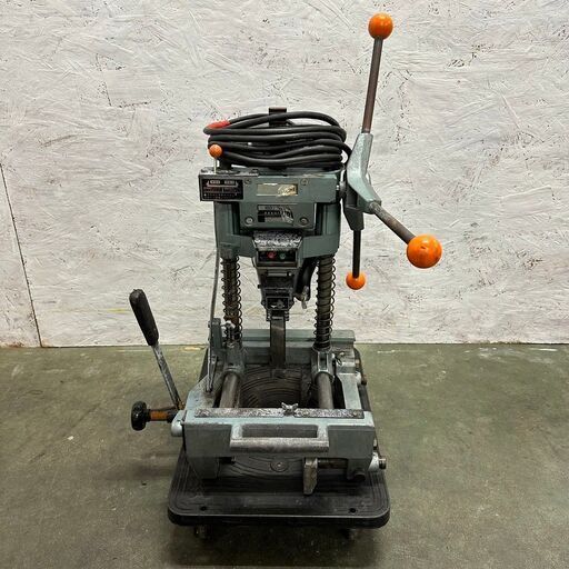 【HITACHI】 日立工機 電気角ノミ 30mm K-30A 建築 100V 木工 電動工具 のみ N0231