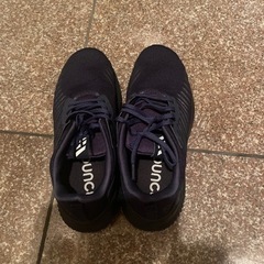 adidas メンズスニーカー
