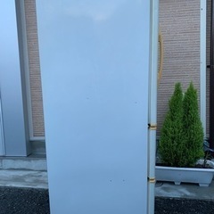 配送無料‼️当日配送‼️ サンヨー 3ドア コンパクトなのに大容量 冷蔵庫 250L🏅 清掃済み✅　洗濯機　も出品　✨　兵庫　京都　大阪　奈良　和歌山　滋賀　🔹　　　