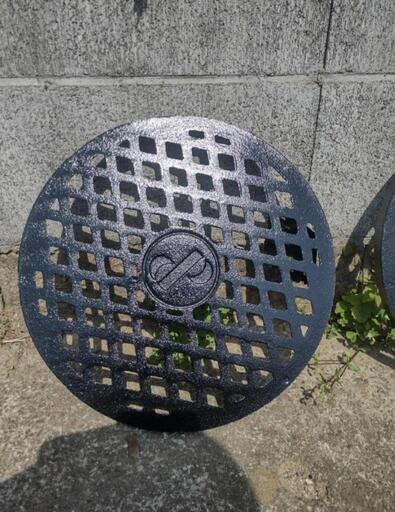 集中豪雨に対応 排水桝 タキロンシーアイ　鋳鉄格子蓋　　車乗禁止　300サイズ（外形φ329）２枚組