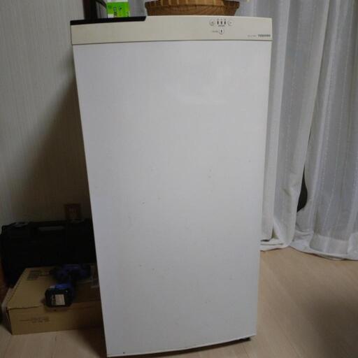 TOSHIBAの冷凍庫に成ります沢山入ります