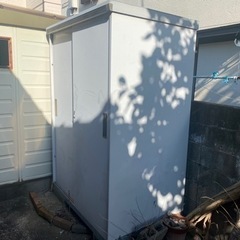 中古イナバ 物置 高さ約1800×横約1350×奥行900