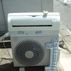 早い者勝ち　7月28日まで激安価格。白くまくん　RAS-KW40G2　14畳　お掃除ロボ機能搭載-マイナチュレオールインワンヘアカラートリートメントダークブラウン5本