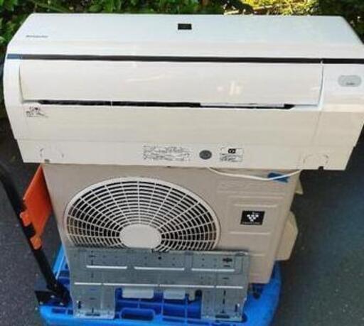 ＜専門店の中古エアコン　特価品＞すこし大きめ　お掃除エアコン　シャープ　８～１０畳エアコン　かなりキレイ 専門店の中古エアコン 特価品＞すこし大きめ お掃除エアコン シャープ