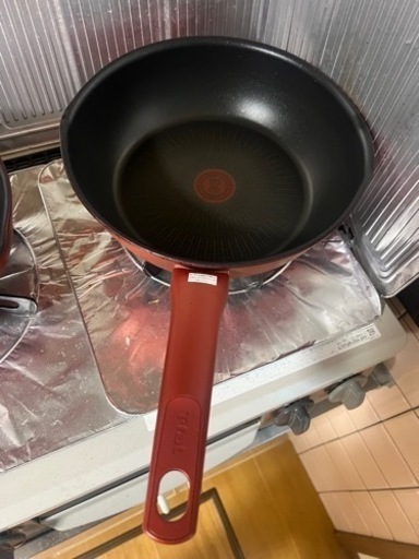 ティファール 炒め鍋 26cm 深型 フライパン 注ぎ口付き IH ガス火対応 「IHルージュ・アンリミテッド マルチパン」