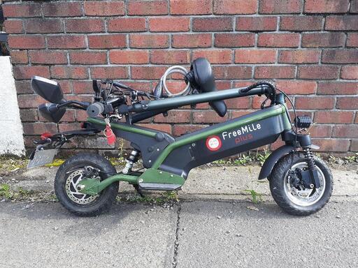 ☆倉庫整理☆ベスパ LX150ie 純正トップケース MITSUBA製ETC【ジャンク