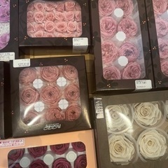 プリザーブドフラワー花材未使用24箱＋使用済み32箱