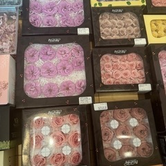 プリザーブドフラワー花材未使用24箱＋使用済み32箱