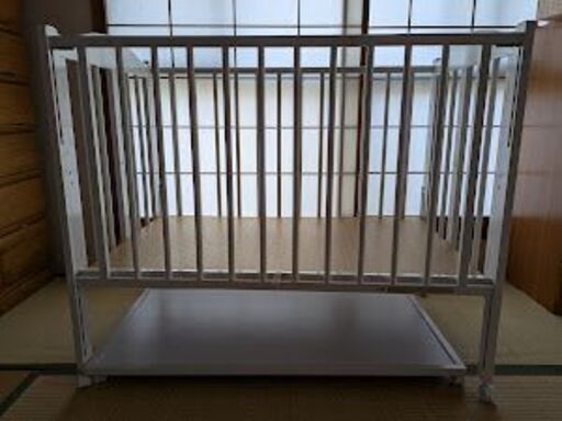 スリーピー　石塚家具　ベビーベッド　ホワイト　棚板付き