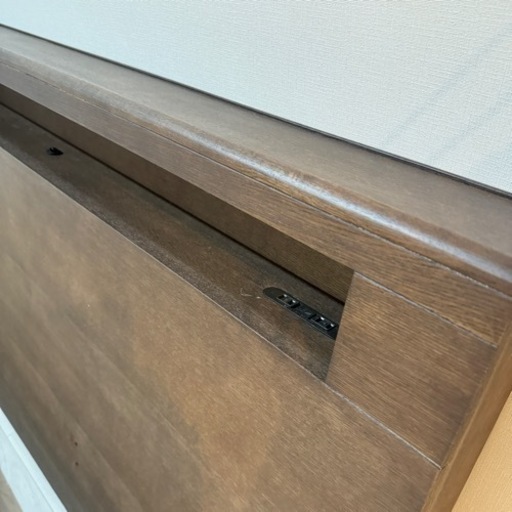 決まりました 大塚家具 ダブルベッド フレーム 収納付きです  