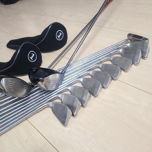 ゴルフクラブ12本&スタンド式キャディバッグセット【テーラーメイド