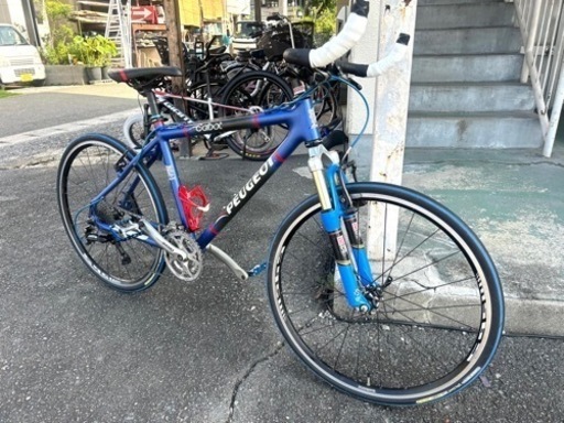PEUGEOTクロスバイク26インチSHIMANO27段変速、カーボンフレームでこの価格!