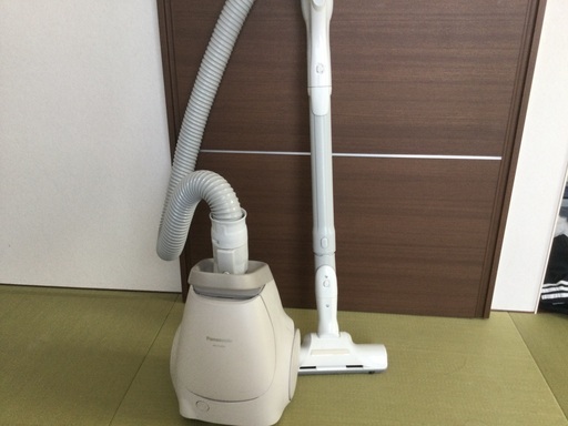 パナソニック　掃除機　紙パック式　2021年製