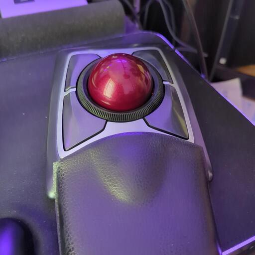 Kensington Expert Mouse 優先
